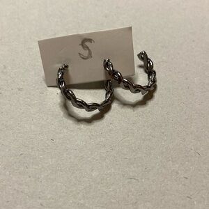*BOGO FREE* Twisted silver earrings